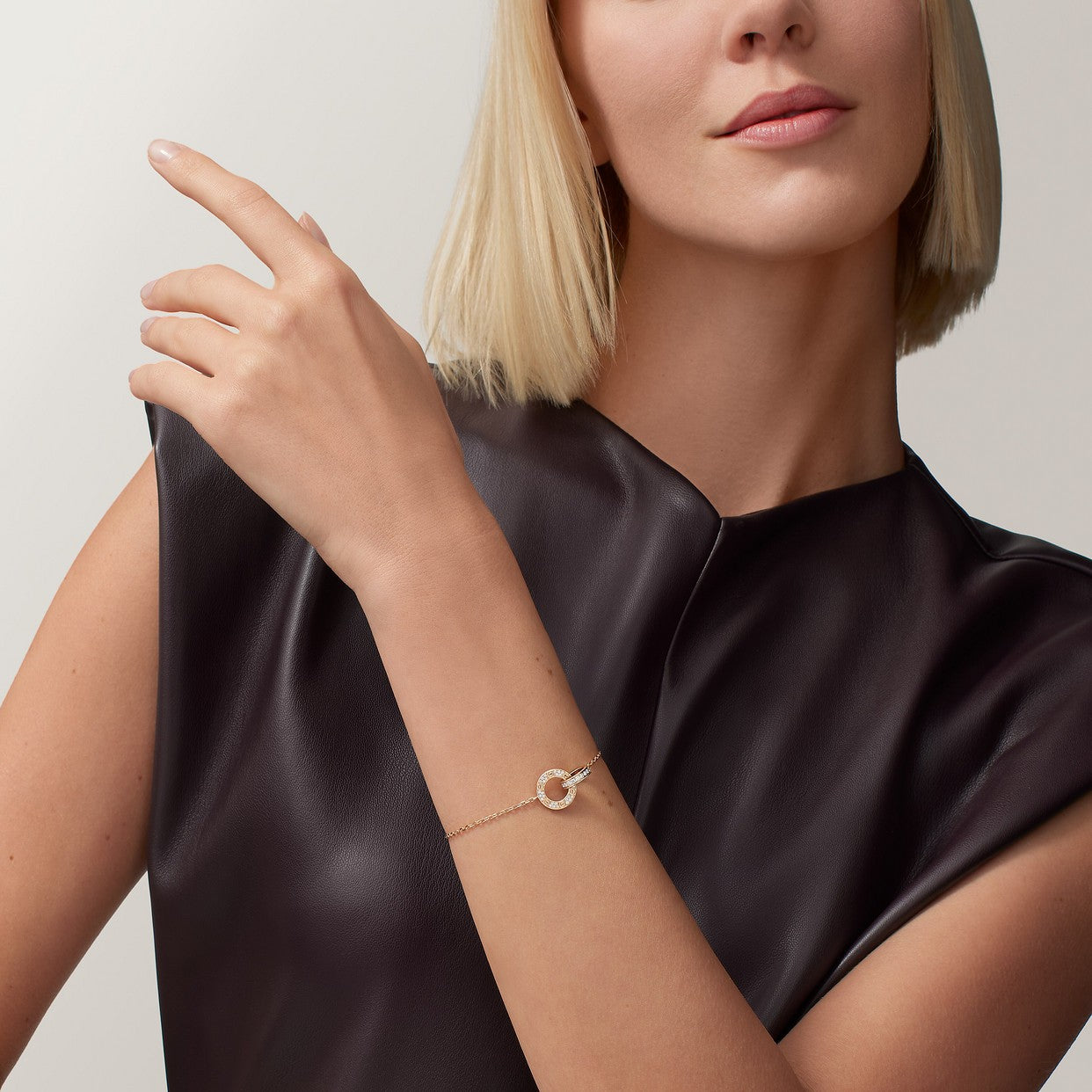 CARTIER LOVE SEMI PAVÉ-ROSE-GOLD CURB CHAIN